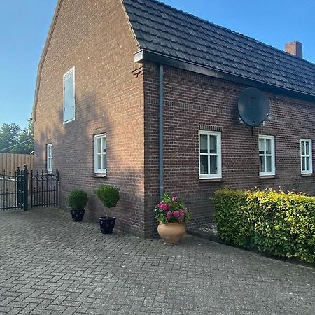 Op Ut Schoor Apartment Sint-Oedenrode Exterior photo